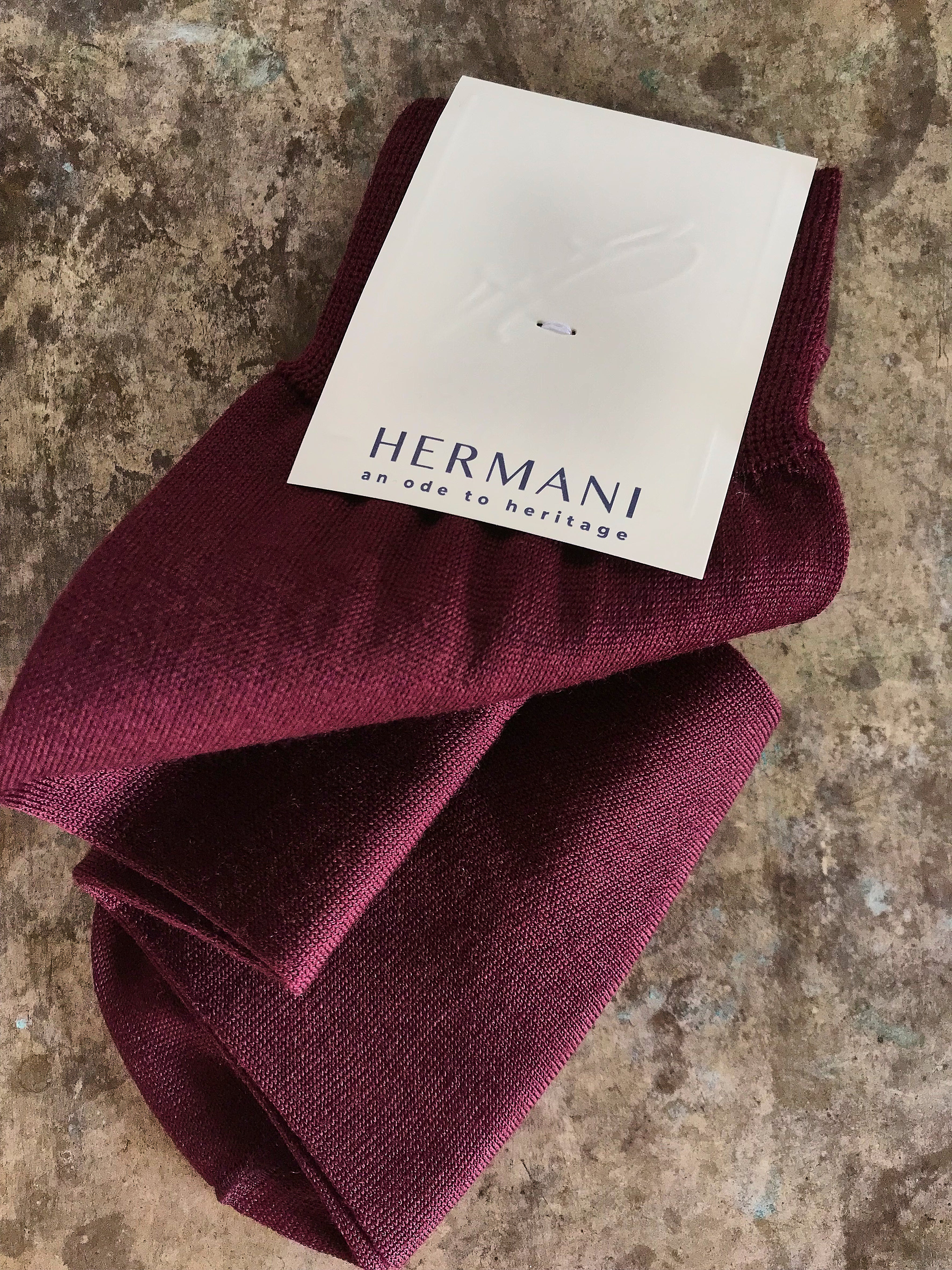 Luxury Pure Merino Wool Mid-Calf Socks Bordeaux